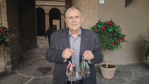 "Barcaioli sulle case popolari non ci ha messo neanche una chiave" 