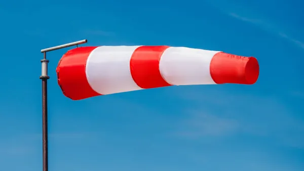 Allerta meteo per il vento: chiusi parchi e cimiteri