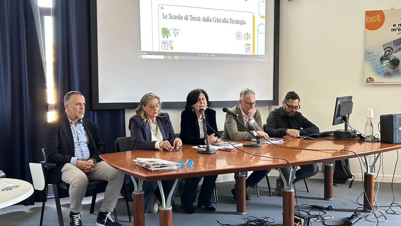 Conferenza stampa Piano scuole