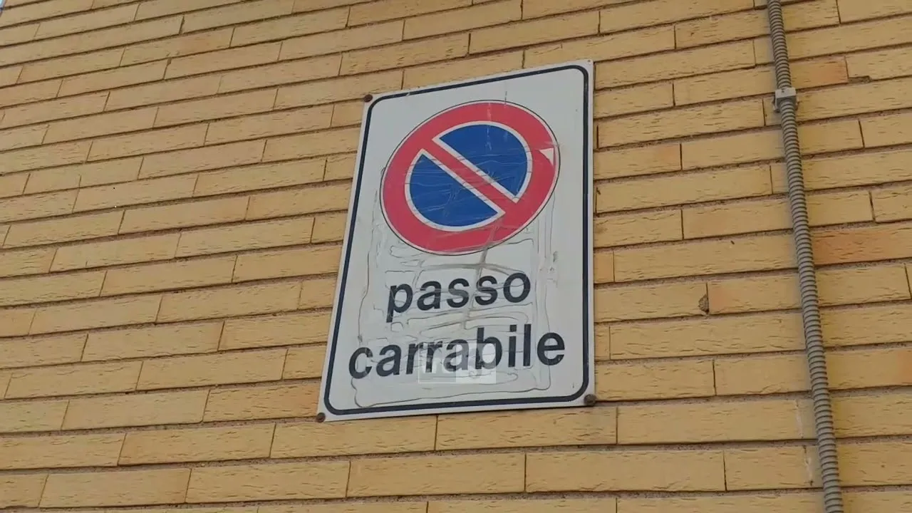 cartello passo carrabile
