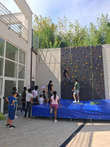 Wannabe - Climbing 2