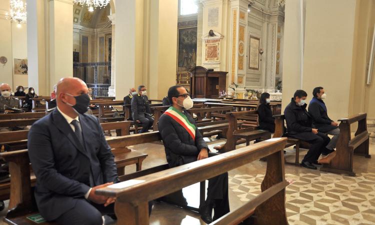 Il sindaco in Duomo per la commemorazione dei defunti