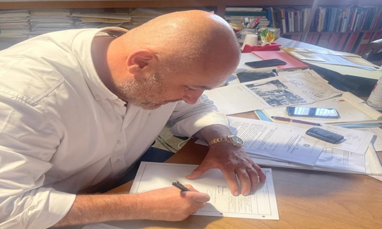 Il sindaco Stefano Bandecchi ritira le dimissioni 